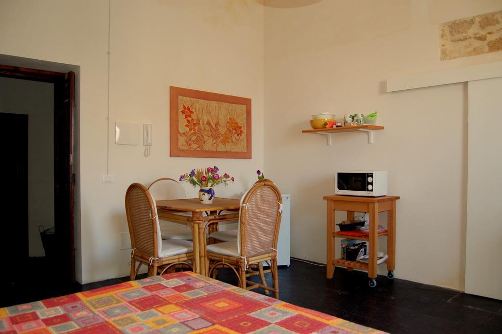 Apartamento Casa Vacanze Magnolia Punta Secca Habitación foto